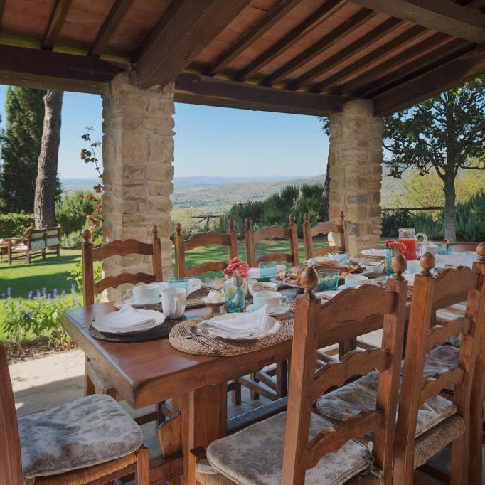 Luxury Tuscan Villa 7 night stay for 8 people with Private Chef Dinner