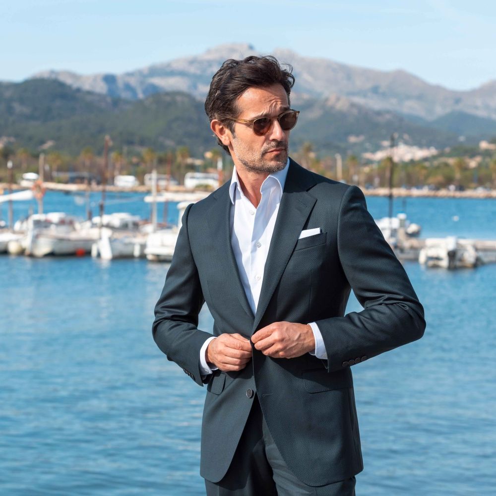 Bespoke two-piece suit from McCann (1 person)