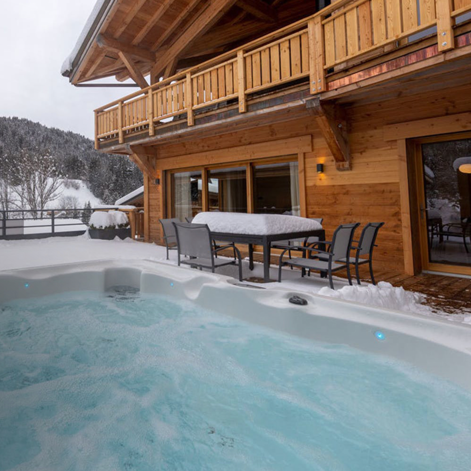 Swiss Alps 3 Night Apartment Stay for 4 people