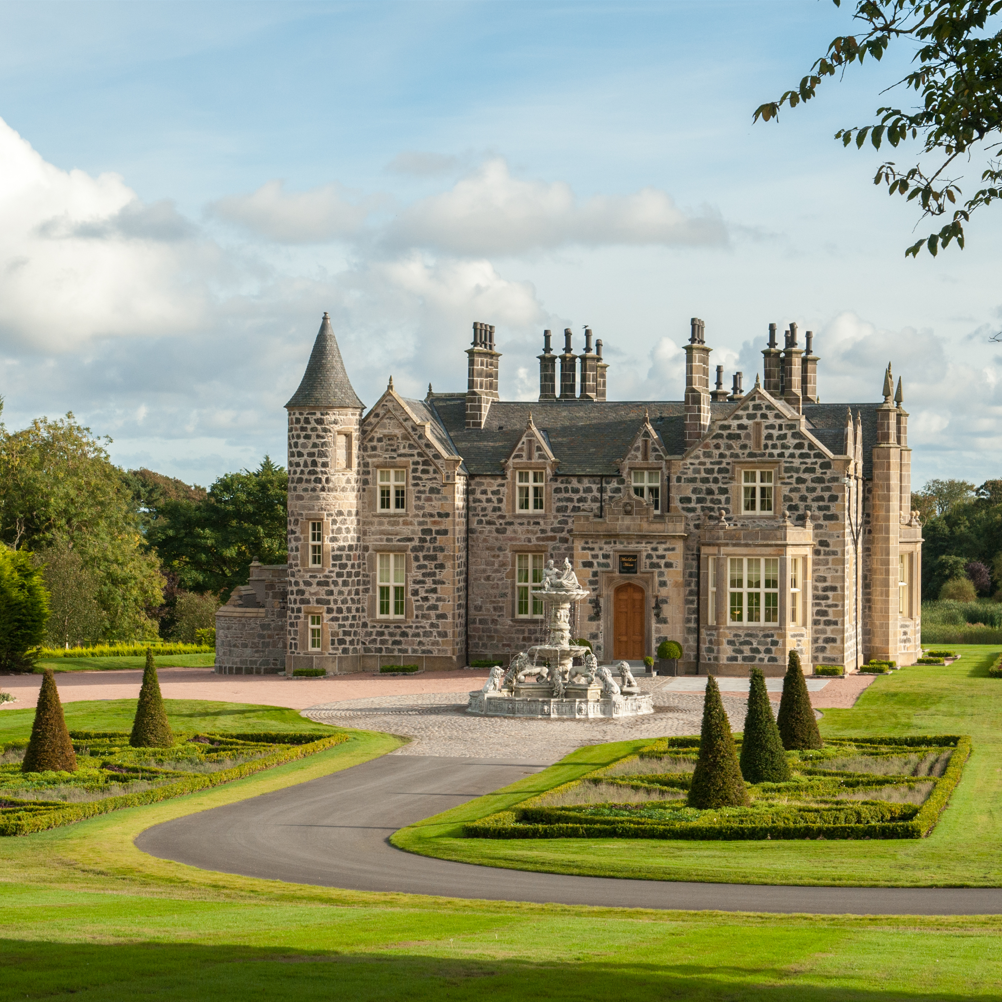The Greatest 36 – Overnight stay at Trump MacLeod House & Lodge and 2 four-balls at Trump International Golf Links, Scotland - Old Course and New Course for 4 people