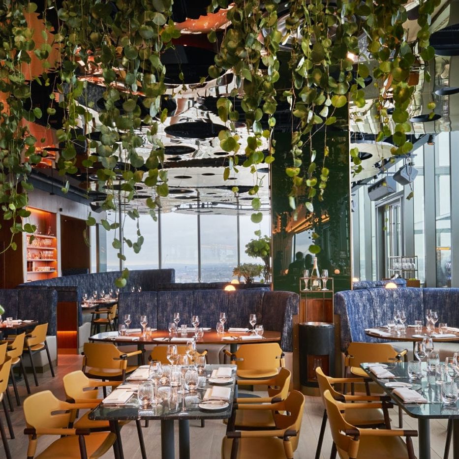 20 Stories dining for 6 people