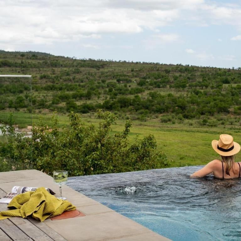 mFulaWozi Wilderness, South Africa - Spectacular Safari Lodge for 2 people