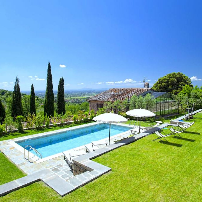 Luxury Tuscan Villa 7 night stay for 8 people with Private Chef Dinner