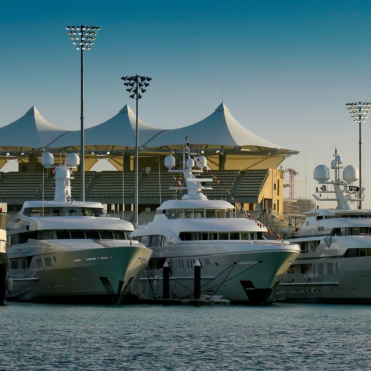 Abu Dhabi F1 2025 - VIP Superyacht Race Day Hospitality For 2 People - Sunday, 7 December 2025