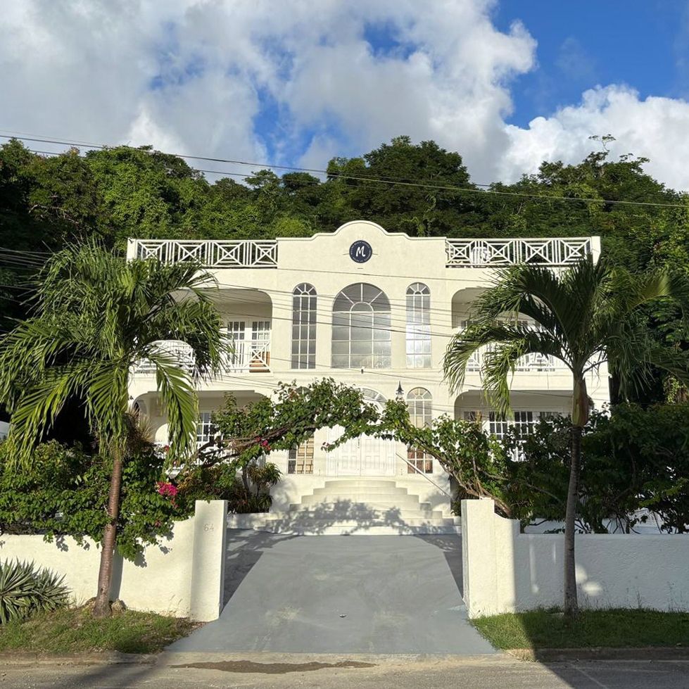 Mullins Beach House - 2 bed apartment for 4 people