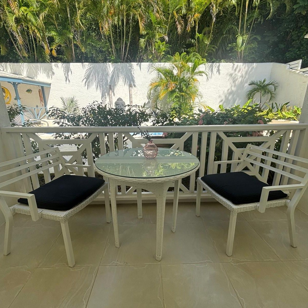 Mullins Beach House - 2 bed apartment for 4 people