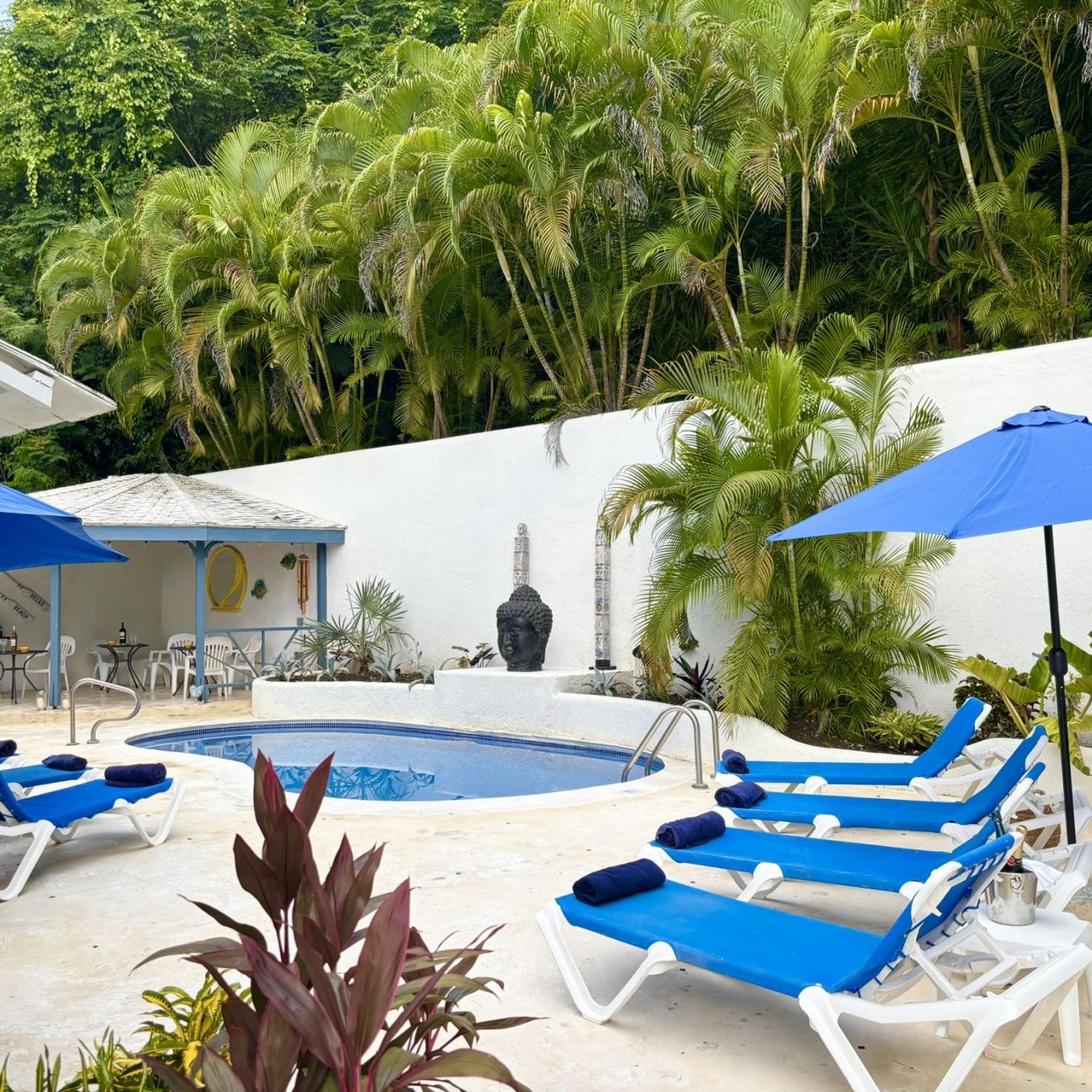 Mullins Beach House - 4 bed apartment for 8 people