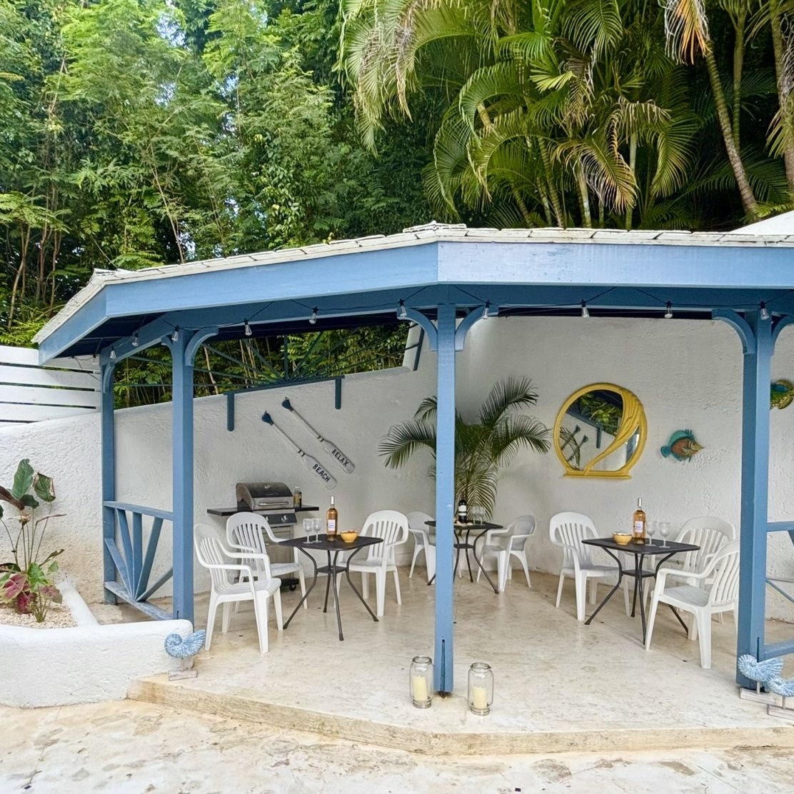 Mullins Beach House - 8 bed option for 16 people