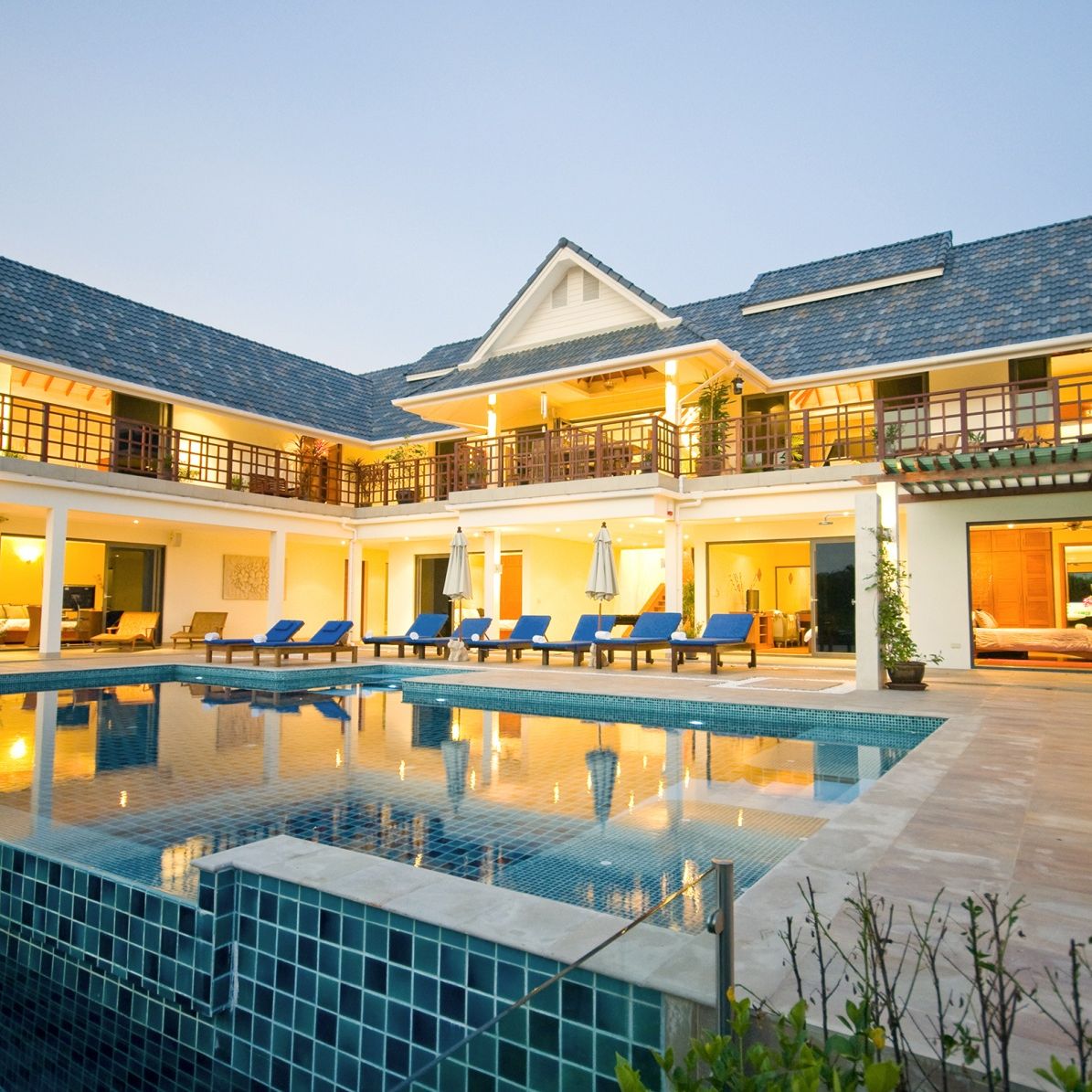 7 nights in private Thailand villa for 12 people