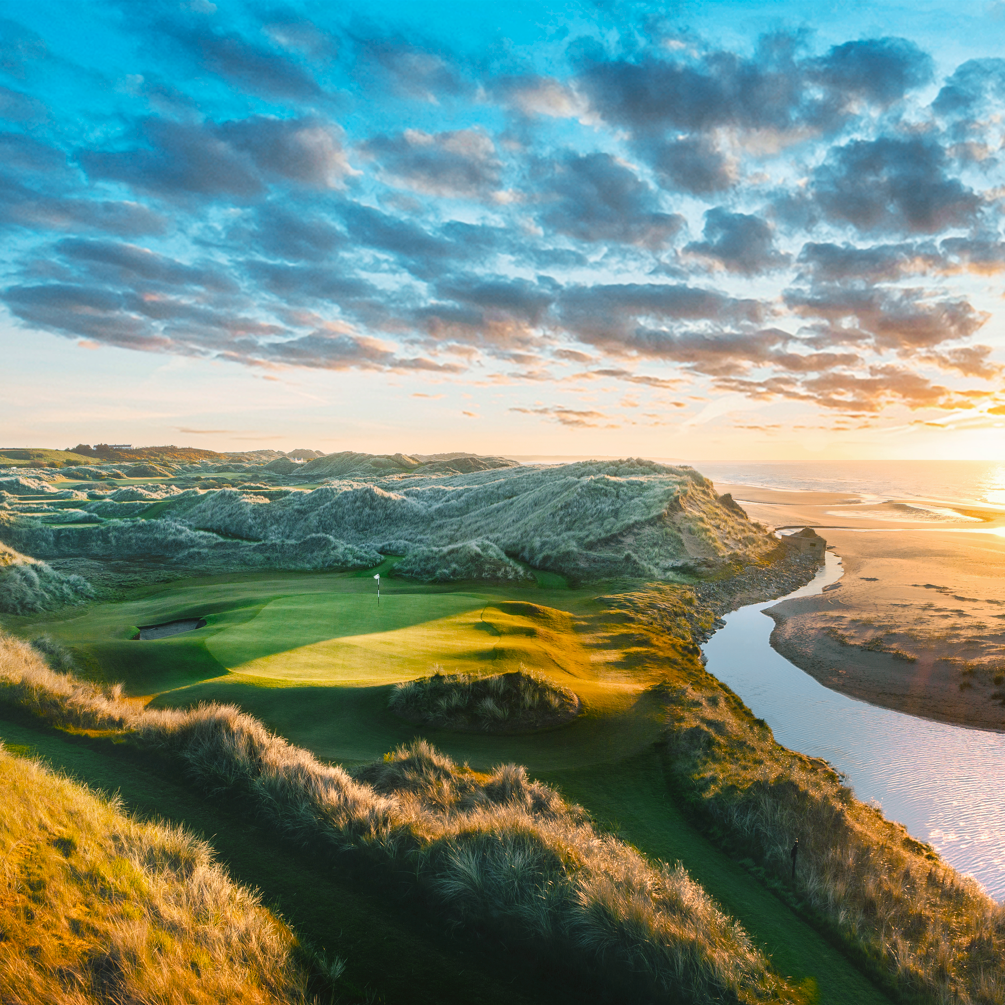 The Greatest 36 – Overnight stay at Trump MacLeod House & Lodge and 2 four-balls at Trump International Golf Links, Scotland - Old Course and New Course for 4 people