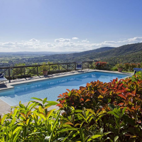 Luxury Tuscan Villa 7 night stay for 8 people with Private Chef Dinner