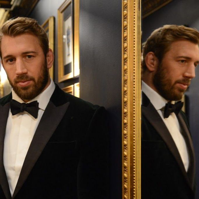 Bespoke Two-Piece Suit Tailoring Experience at Dress2Kill – London’s Leading Celebrity Tailor (1 people)