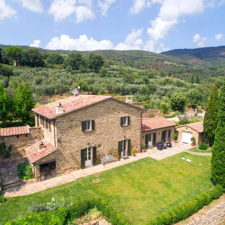 Luxury Tuscan Villa 7 night stay for 8 people with Private Chef Dinner